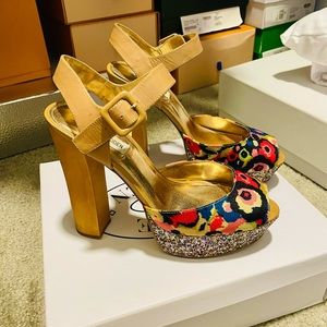 Steve Madden floral chunky heel sandal size 10